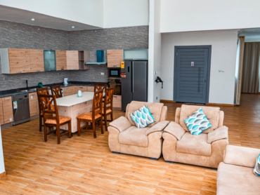 PELICAN-7-LIVING-ROOM-ROUND-VIEW-2-scaled